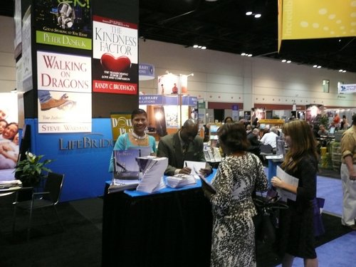 orlando book signing-july08 (20).jpg